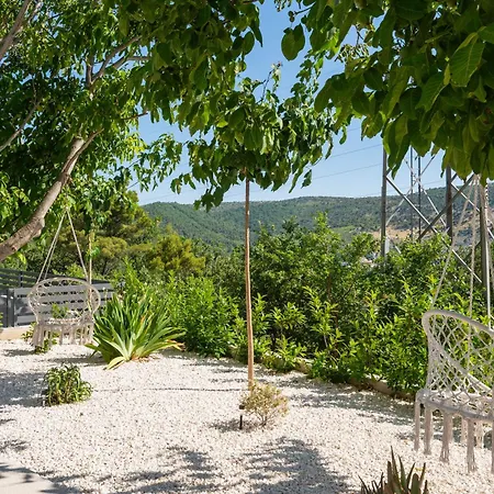 Florinda With Pool And Prime Location Near Split