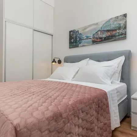 Florinda With Pool And Prime Location Near Split Villa *